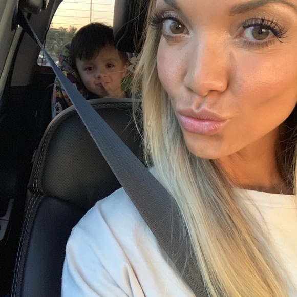 Meet Your Posher, Kimberly - Picture 3 of 5